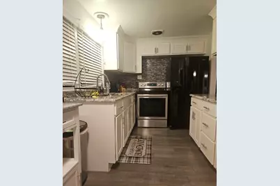 369 Breckwood Blvd, Springfield, MA 01109 - Photo 3