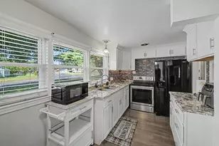 369 Breckwood Blvd, Springfield, MA 01109 - Photo 7