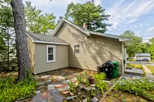 791 Britton St, Chicopee, MA 01020 - Photo 31