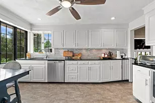 92 Narragansett Rd, Quincy, MA 02169 - Photo 9