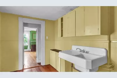 41 Linden St, Boston, MA 02122 - Photo 9