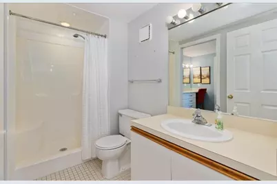 100 Ledgewood Dr #410, Stoneham, MA 02180 - Photo 17