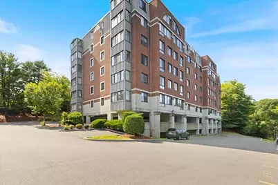 100 Ledgewood Dr #410, Stoneham, MA 02180 - Photo 3