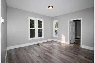 129 Catharine St, Springfield, MA 01109 - Photo 9