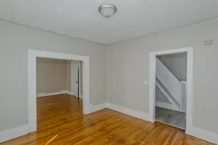 30 Hawthorne St, Springfield, MA 01105 - Photo 9