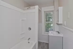 30 Hawthorne St, Springfield, MA 01105 - Photo 11