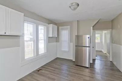 30 Hawthorne St, Springfield, MA 01105 - Photo 5
