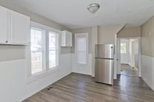 30 Hawthorne St, Springfield, MA 01105 - Photo 5