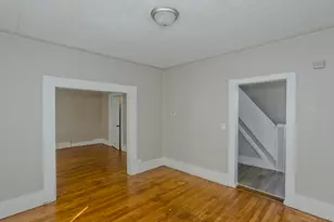 30 Hawthorne St, Springfield, MA 01105 - Photo 9