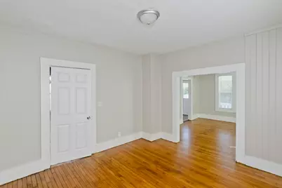 30 Hawthorne St, Springfield, MA 01105 - Photo 7