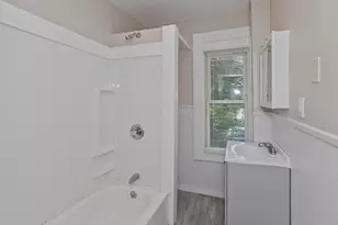 30 Hawthorne St, Springfield, MA 01105 - Photo 11