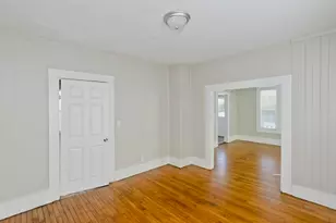 30 Hawthorne St, Springfield, MA 01105 - Photo 7