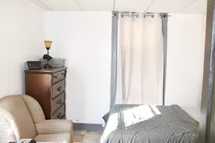 10 Hollywood St, Worcester, MA 01610 - Photo 9