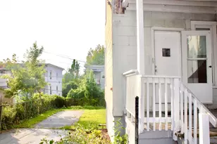 10 Hollywood St, Worcester, MA 01610 - Photo 3