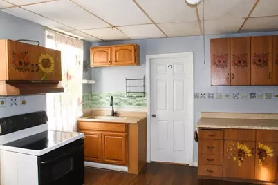 10 Hollywood St, Worcester, MA 01610 - Photo 13