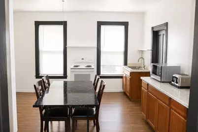 10 Hollywood St, Worcester, MA 01610 - Photo 5