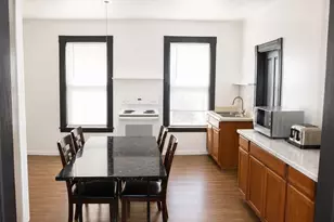 10 Hollywood St, Worcester, MA 01610 - Photo 5