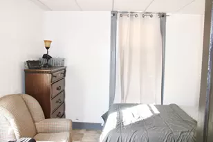 10 Hollywood St, Worcester, MA 01610 - Photo 9
