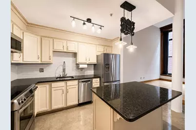 172 Middle St #206, Lowell, MA 01852 - Photo 5
