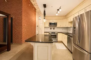 172 Middle St, Lowell, MA 01852 - Photo 7