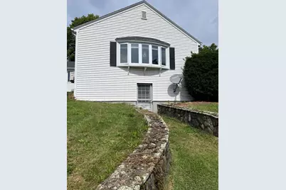 18 Crown St, Spencer, MA 01562 - Photo 3