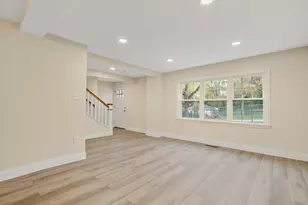 6 Dale St, Franklin, MA 02038 - Photo 9