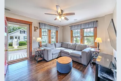 23 Henry St, Saugus, MA 01906 - Photo 7