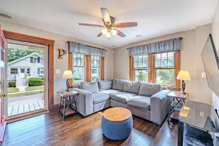 23 Henry St, Saugus, MA 01906 - Photo 7