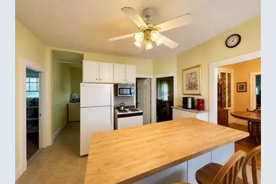 47 Florence Ave, Lowell, MA 01851 - Photo 13