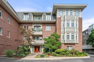 630 Hammond St, Brookline, MA 02467 - Photo 1