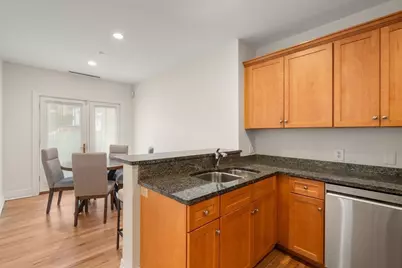 630 Hammond St #104, Brookline, MA 02467 - Photo 7
