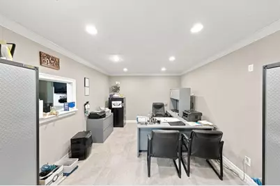 1467 S Main St, Fall River, MA 02724 - Photo 11