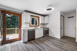 15 Gibbs St, Worcester, MA 01607 - Photo 3