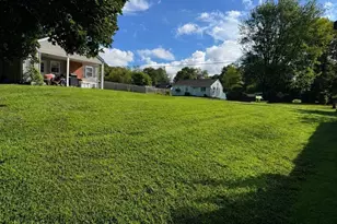 143 Skyridge St, Ludlow, MA 01056 - Photo 5