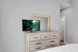 60 Cross St E, Somerville, MA 02145 - Photo 25