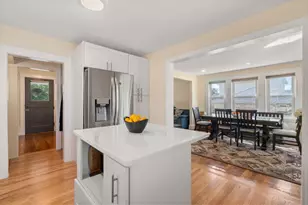 12 Ross St, Medford, MA 02155 - Photo 5