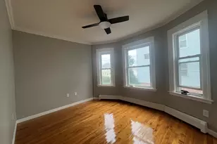 9-1/2 Bourne St, Worcester, MA 01606 - Photo 9