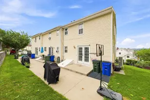 44 Danis St, Fall River, MA 02720 - Photo 27