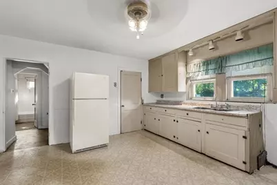 351 Pearl St, Braintree, MA 02184 - Photo 5