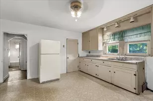 351 Pearl St, Braintree, MA 02184 - Photo 5