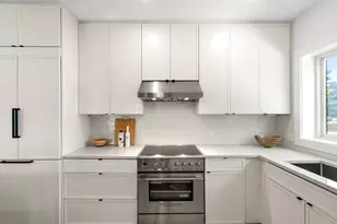 12 Elm St, Newton, MA 02465 - Photo 3