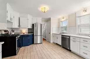 8 Minerva St, Swampscott, MA 01907 - Photo 11
