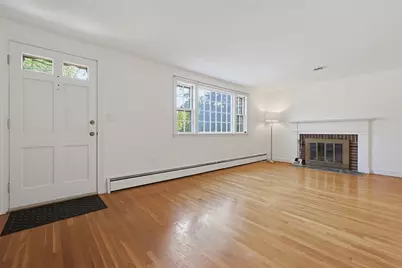7 Cheryl Dr, Foxboro, MA 02035 - Photo 3