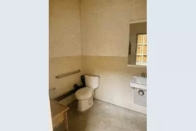 902-910 Chicopee St #3, Chicopee, MA 01013 - Photo 5