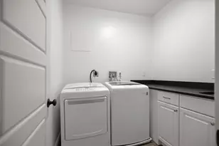 149 A Bishop Allen Dr, Cambridge, MA 02139 - Photo 11