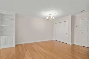 73 Chelsea St, Boston, MA 02129 - Photo 15