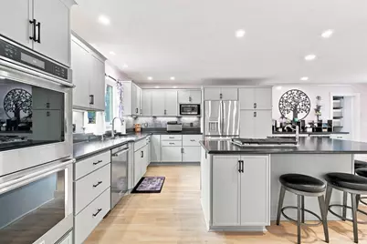 31 Quaker Village Ln, Sandwich, MA 02537 - Photo 11