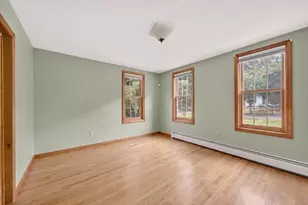 32 Slades Farm Ln, Dartmouth, MA 02748 - Photo 7