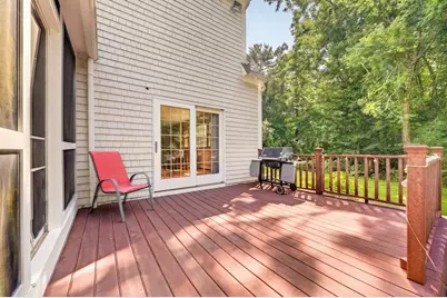 32 Slades Farm Ln, Dartmouth, MA 02748 - Photo 35