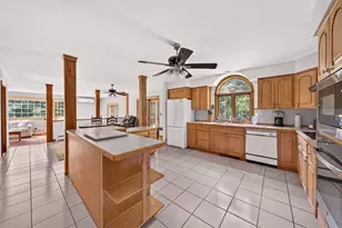 32 Slades Farm Ln, Dartmouth, MA 02748 - Photo 9